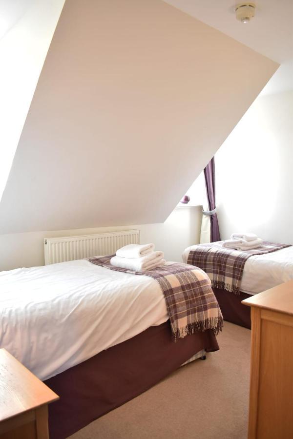 The Ross 2 Bedroom Apartment In Historic Abbey Fort Augustus Exterior photo